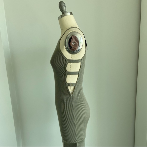 Sirens - Olive Green Midi - Picture 2 of 6